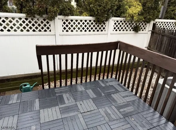 8G Neilson St, New Brunswick City, NJ 08901