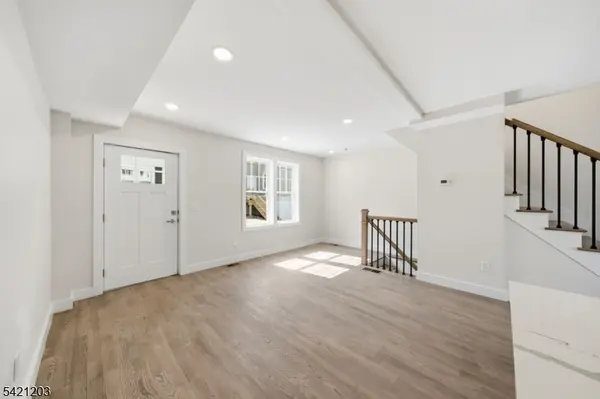 33 Clinton Pl, Morristown Town, NJ 07960