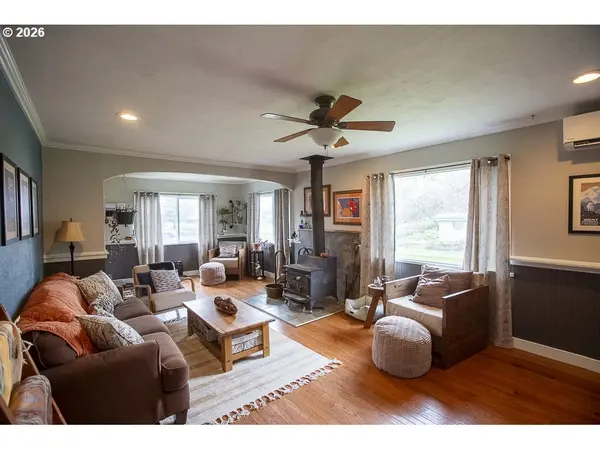 204 CROOK AVE, La Grande, OR 97850