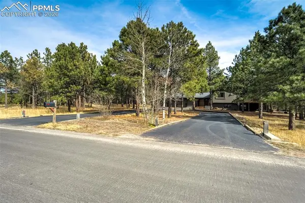 810 Scottswood DR, Monument, CO 80132