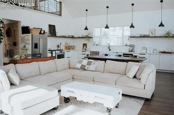 7 Westwood DR, Woodland Park, CO 80863