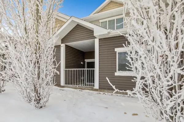 204 6 AVE #D, Strathmore, AB T1P 1S3