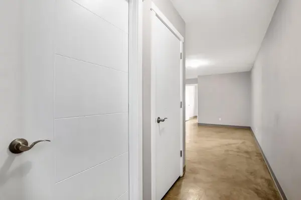 204 6 AVE #D, Strathmore, AB T1P 1S3