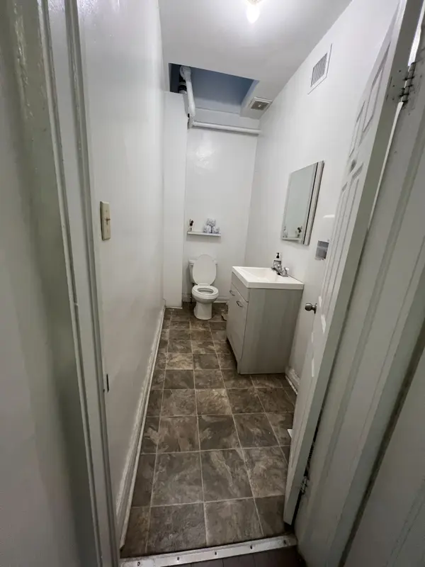 281 Dundas ST W, Toronto C01, ON M5T 1G1