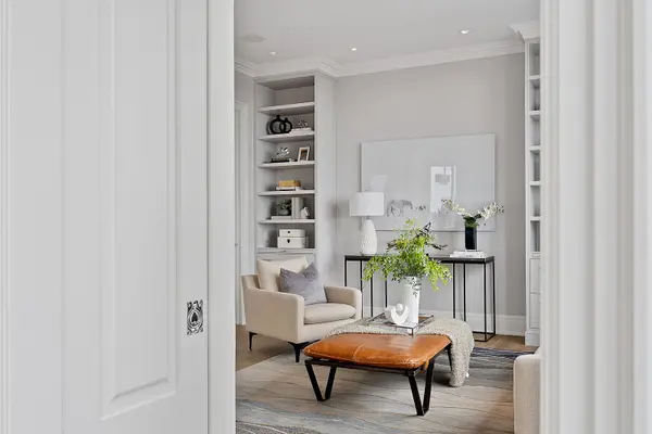 50 Yorkville AVE #4802, Toronto C02, ON M4W 0A3