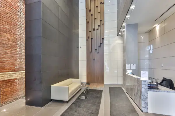 15 Grenville ST #401, Toronto C01, ON M4Y 0B9