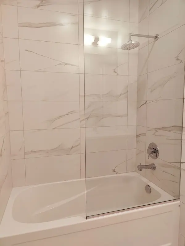 138 Downes ST #4012, Toronto C08, ON M5E 0E4