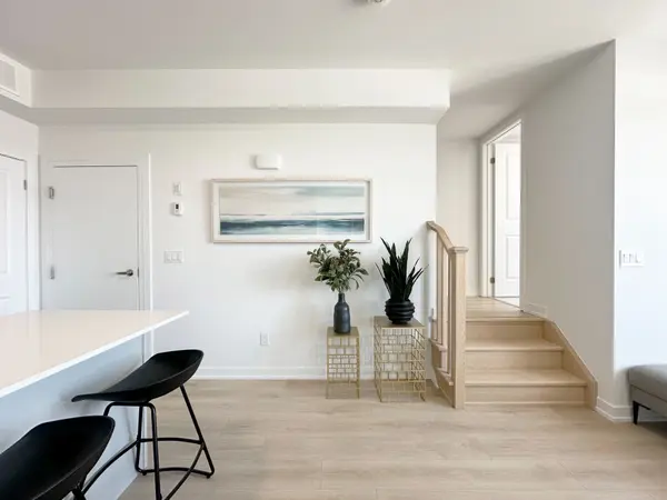 1655 Palmers Sawmill RD #113, Pickering, ON L1X 0R3