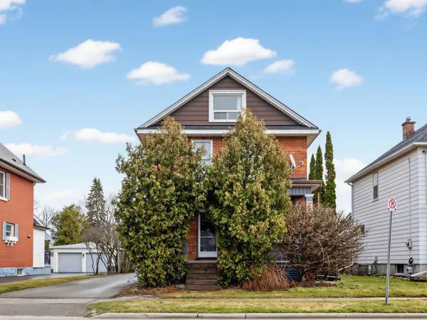 151 Burk ST, Oshawa, ON L1J 4C2