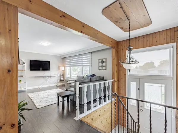 803 Fairview AVE, Pickering, ON L1W 1M7