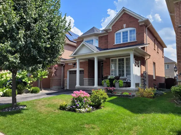 19 Lundy DR, Markham, ON L6B 0G1