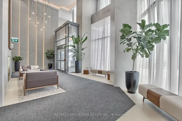 1000 Portage Pkwy #2511, Vaughan, ON L4K 0L1