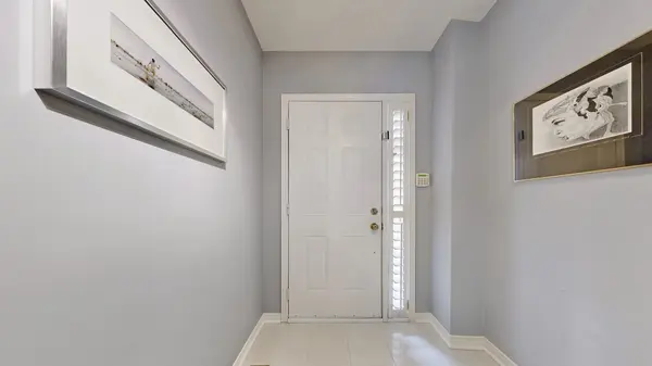 61 Quetico DR, Richmond Hill, ON L4B 4J2