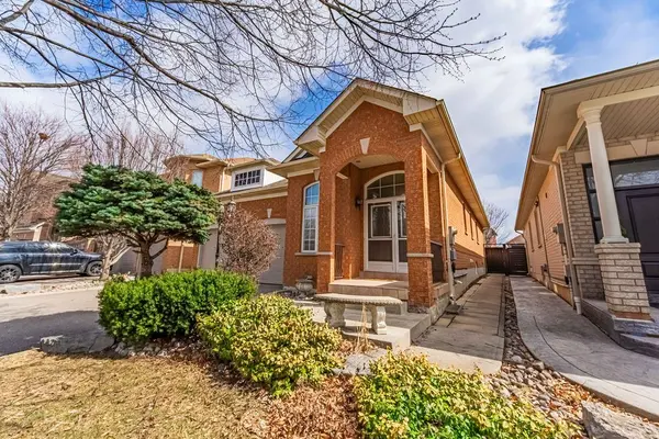 23 Amelynn CRES, Vaughan, ON L4H 1P3