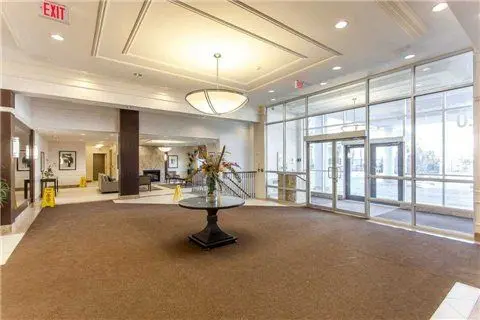 30 North Park RD #506, Vaughan, ON L4J 0G6