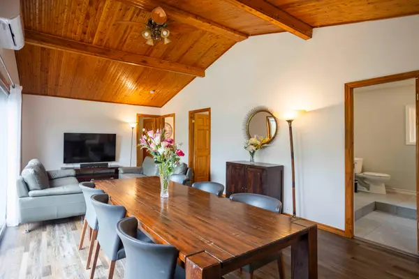 56 Georgian Manor DR, Collingwood, ON L9Y 3Z1