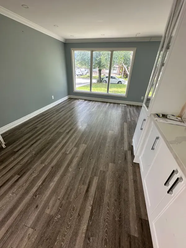 16 Belmont DR, Brampton, ON L6T 2K3