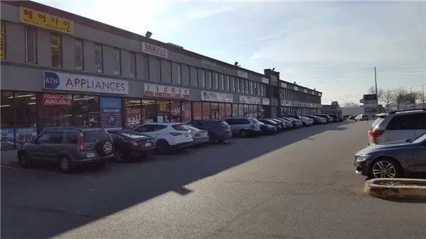 1310 Dundas ST E #200-130, Mississauga, ON L4Y 2C1