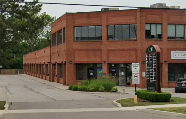 1200 Speers RD #43, Oakville, ON L6L 2X4