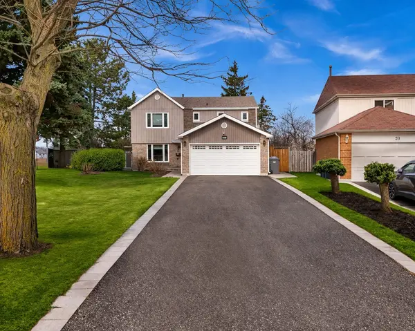 22 MADELAINE CRES, Brampton, ON L6S 2Y9