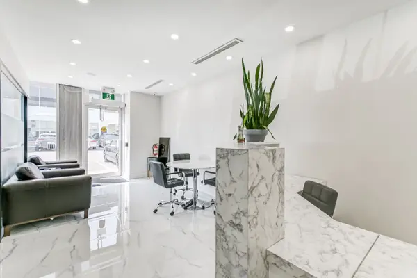 1185 Queensway N/A E #6, Mississauga, ON L4Y 0G4