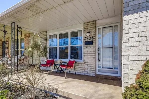 2405 Malcom CRES, Burlington, ON L7P 3Y5