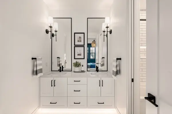 204 FOXBOROUGH PL, Thames Centre, ON N0M 2P0