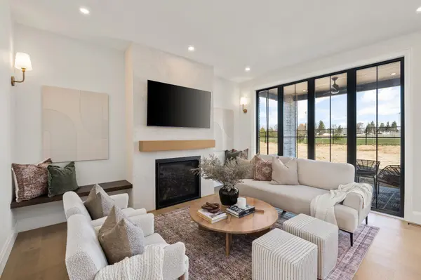 208 FOXBOROUGH PL, Thames Centre, ON N0M 2P0