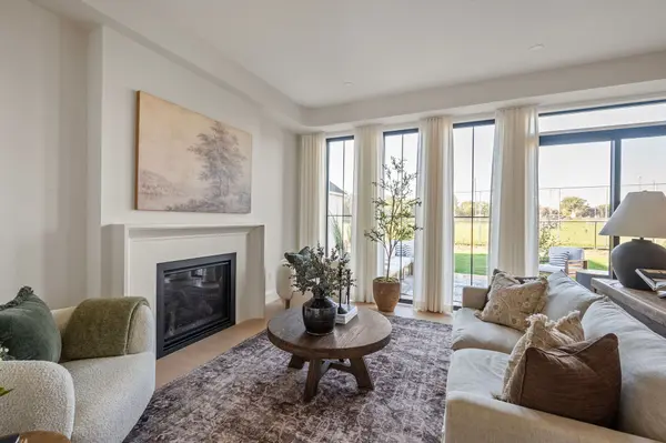 212 FOXBOROUGH PL, Thames Centre, ON N0M 2P0