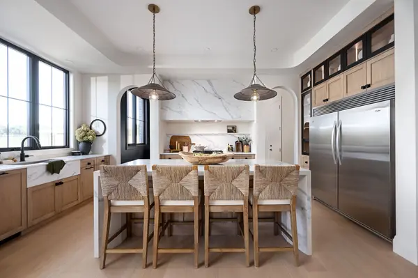 212 FOXBOROUGH PL, Thames Centre, ON N0M 2P0