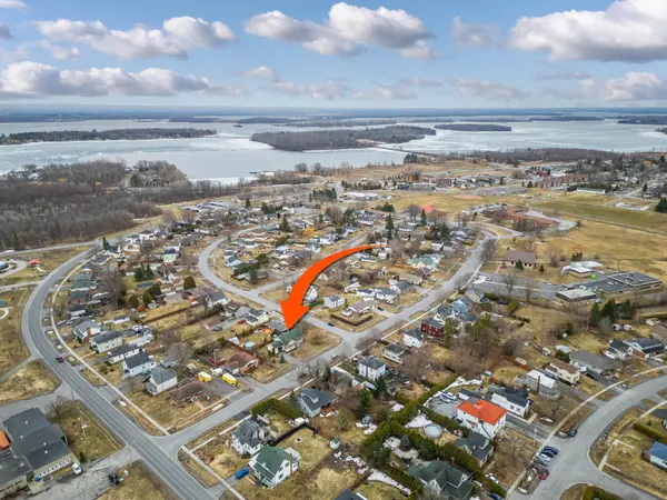 40 Bethune AVE, South Stormont, ON K0C 1P0