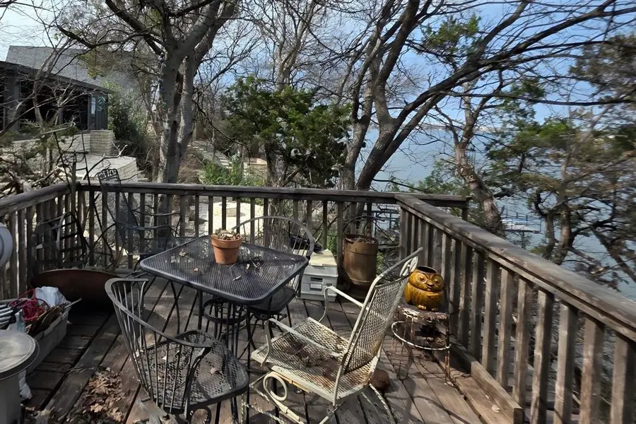 802 Rock Harbor Court, Granbury, TX 76048