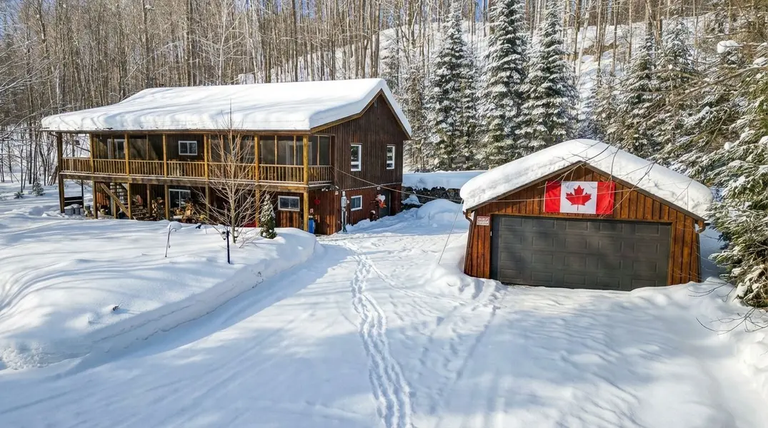 192 Quarry RD, Bancroft, ON K0L 1C0