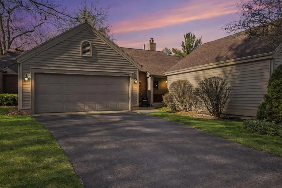 6657 Waybridge DR SE, Cascade Twp, MI 49546