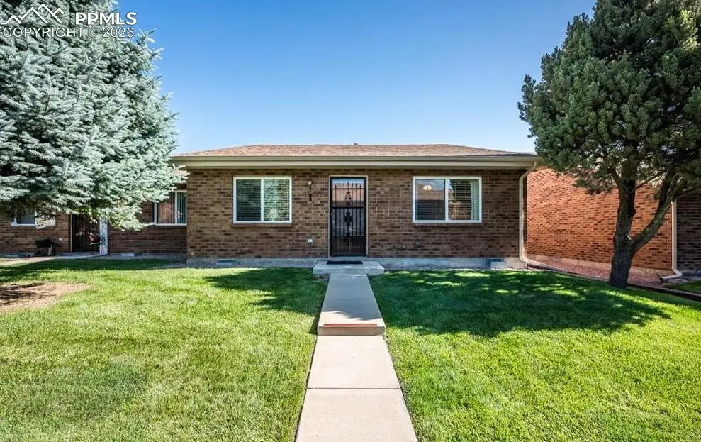 2106 Chatalet LN #I, Pueblo, CO 81005