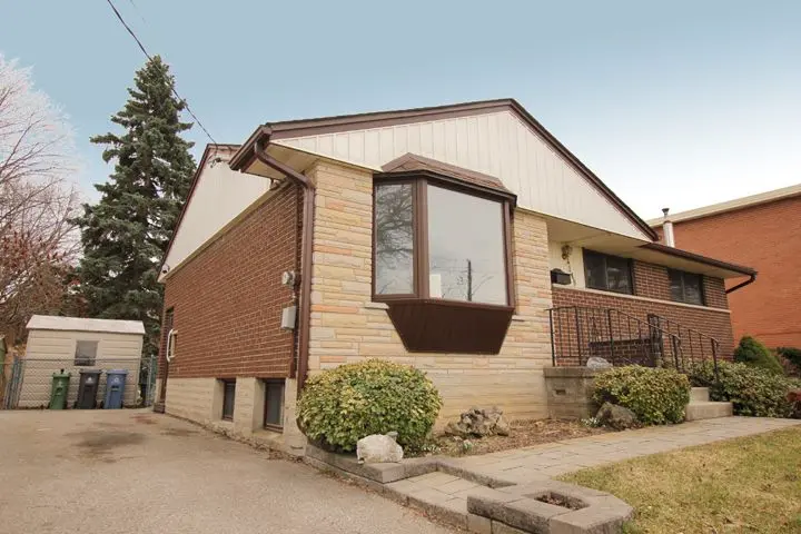 149 Waverley DR, Guelph, ON N1E 1H1