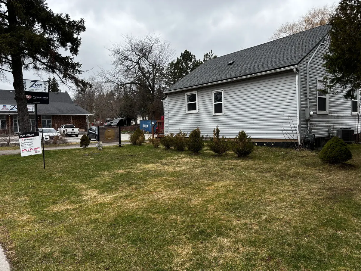 1464 Centre RD, Hamilton, ON L8N 2Z7