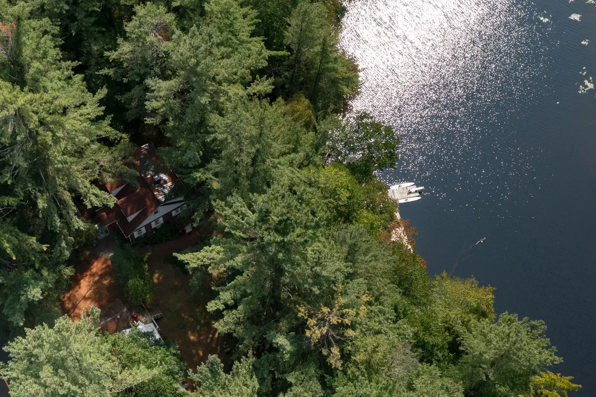 136 Deer Lake RD, Huntsville, ON P0B 1L0