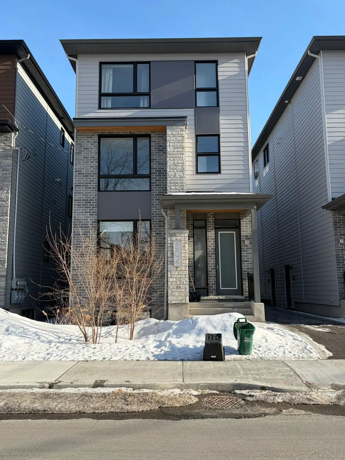 304 ELMGROVE AVE #2, Westboro - Hampton Park, ON K1Z 6V1