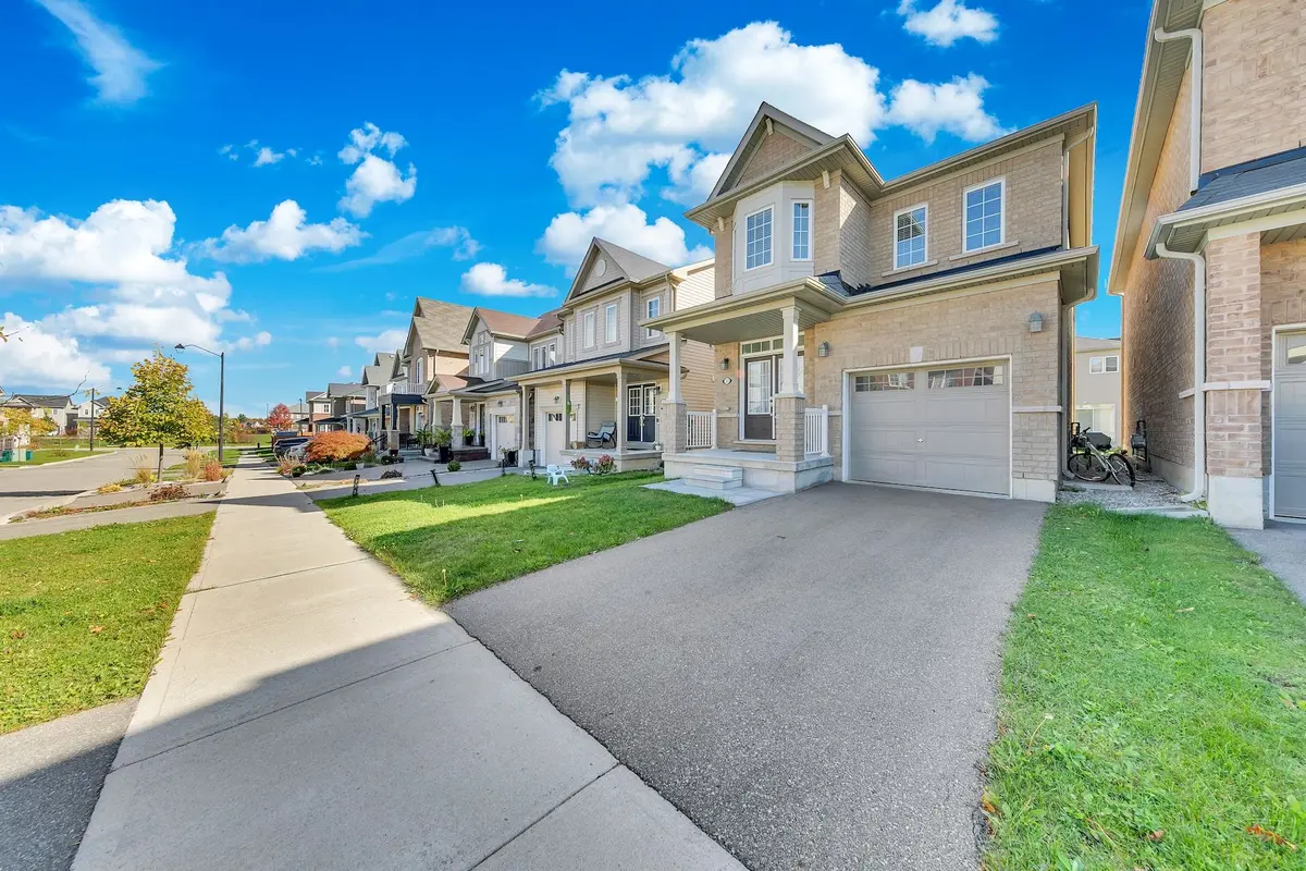 32 Mccargow DR, Haldimand, ON N3W 0C3