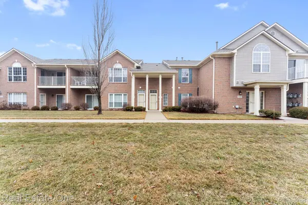 471 Mulberry ST, Wyandotte, MI 48192