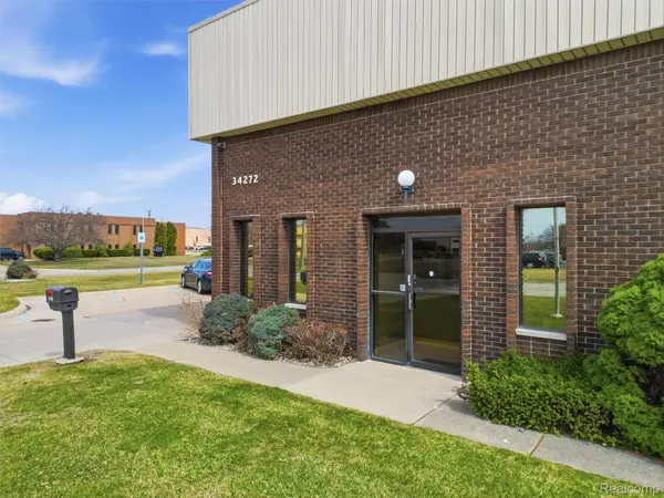 34272 Doreka, Fraser, MI 48026