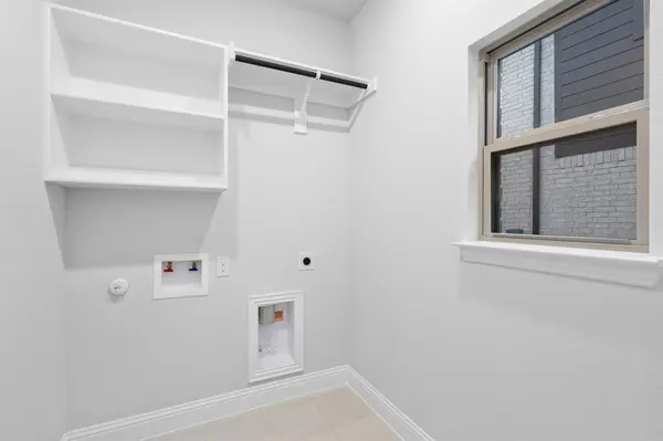 3933 Lakefield Drive, Crandall, TX 75114