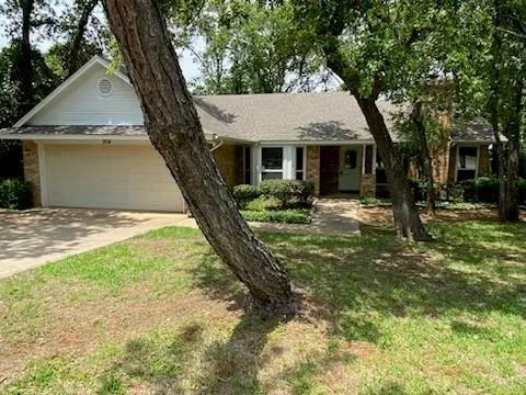 204 Bremen Drive, Hurst, TX 76054