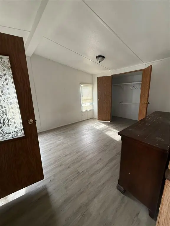 118 Happy Trail Court, Rhome, TX 76078