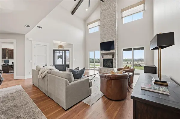 860 County Road 208, Gainesville, TX 76240