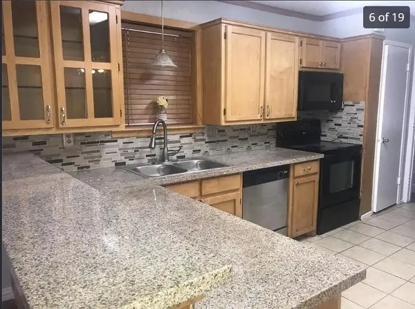 210 Nettletree Street, Arlington, TX 76018