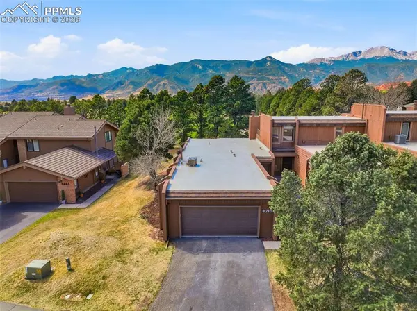 3710 Camels Ridge LN, Colorado Springs, CO 80904