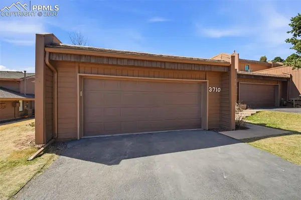 3710 Camels Ridge LN, Colorado Springs, CO 80904