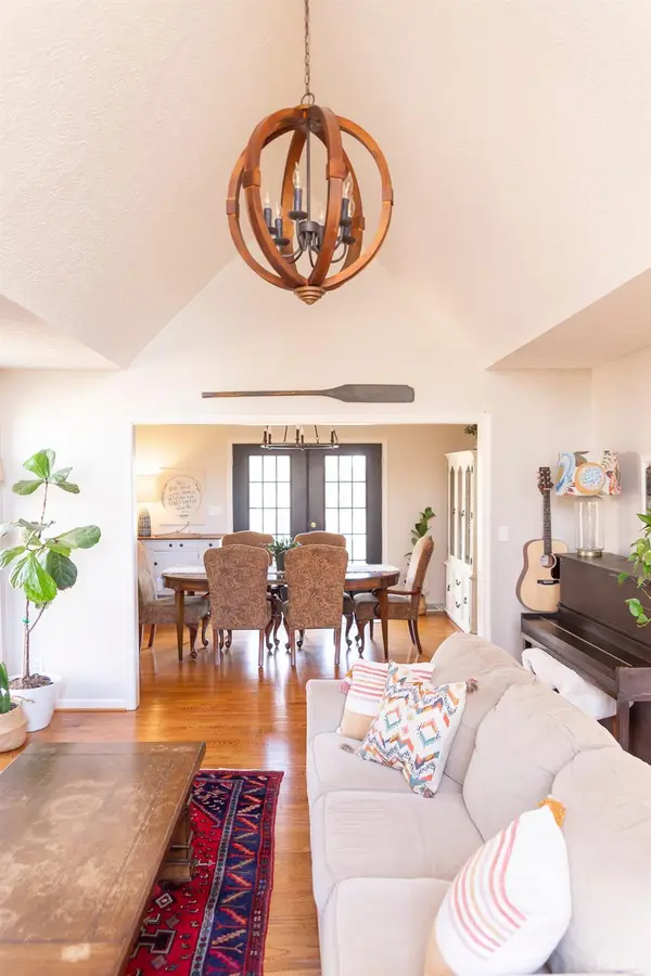 726 Lake Vista Dr, Forest, VA 24551